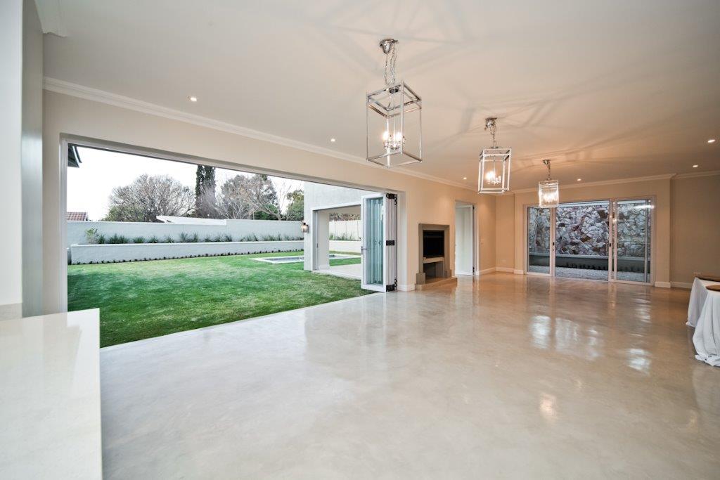 Deco Floor Main